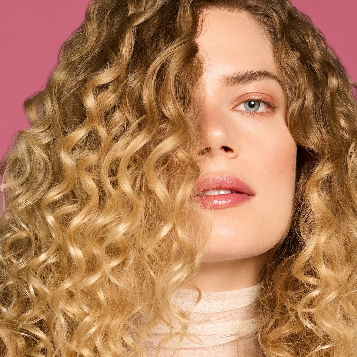 V4H2FE73DE33CF845C58387C84823FBDECAR4938896P2